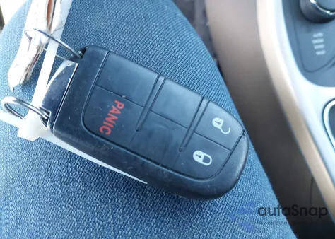 2019 Jeep Compass Sport 4X4 из США, поврежденный, VIN 3C4NJDAB4KT702998